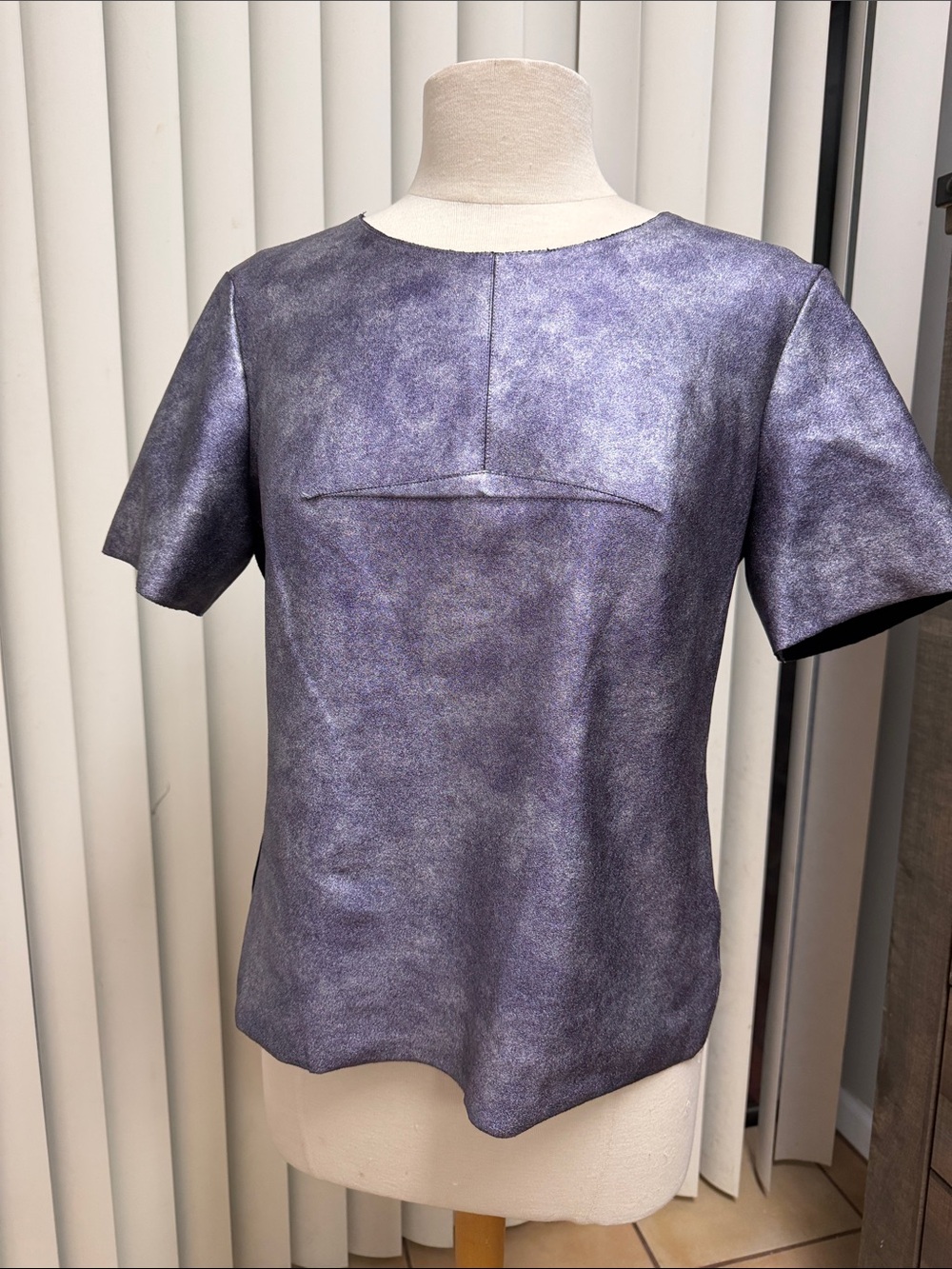 BCBG Mazazria Metallic Lavender Short-Sleeve Women’s Top